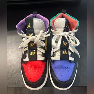 Great used Nike Jordan 1 Mid Sneaker School 2.5Y
